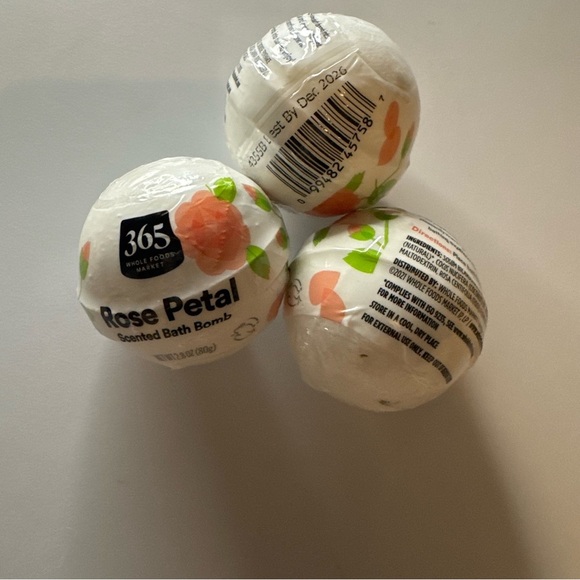 365 by Whole Foods Market Rose Petal Scented Bath Bombs - Picture 1 of 12